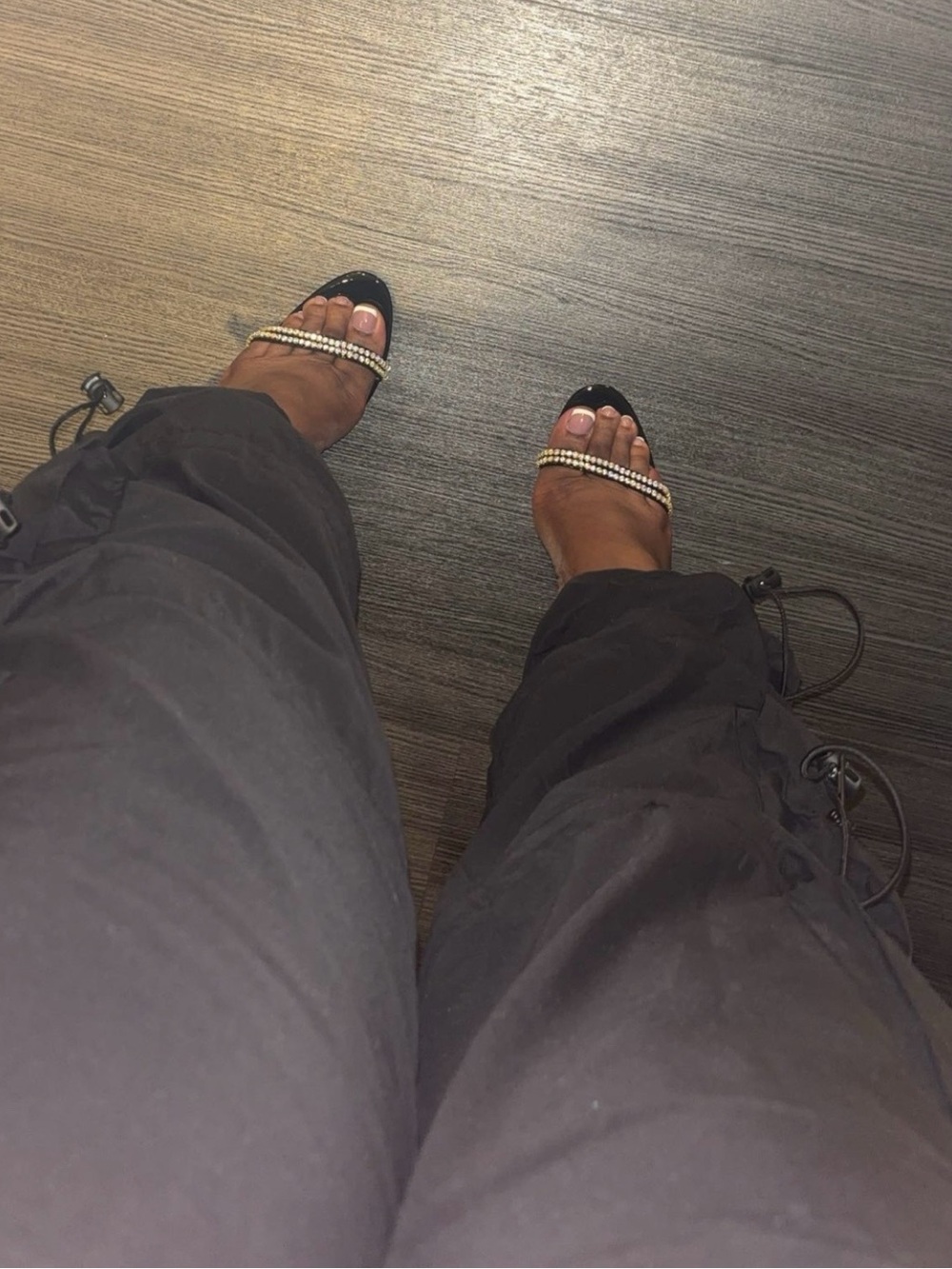PrettyLittleThing Black Cargo Joggers - Picture 3 of 8
